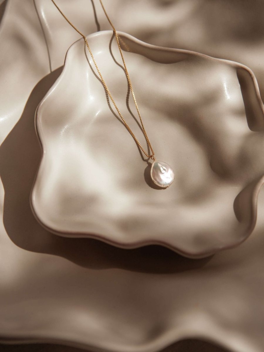 Lune Pearl Pendant