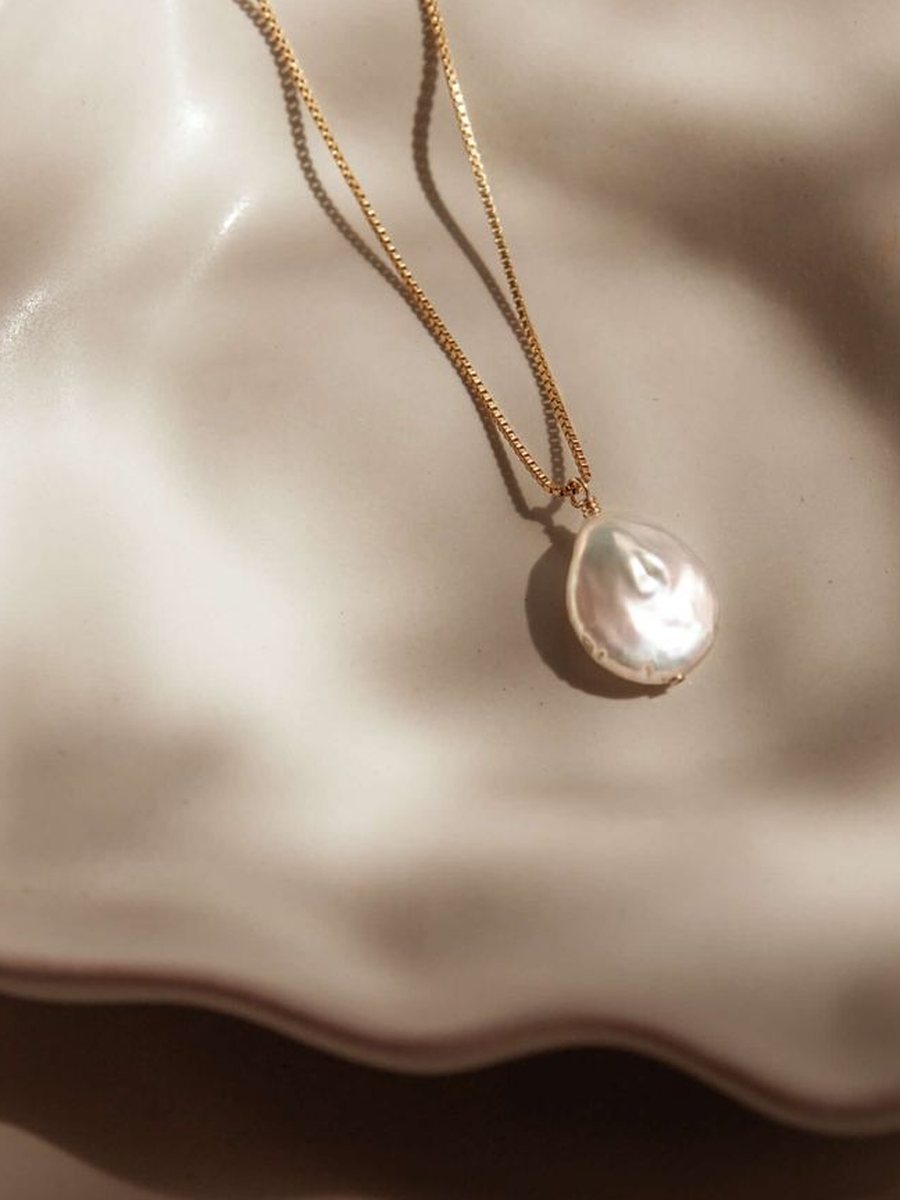 Lune Pearl Pendant